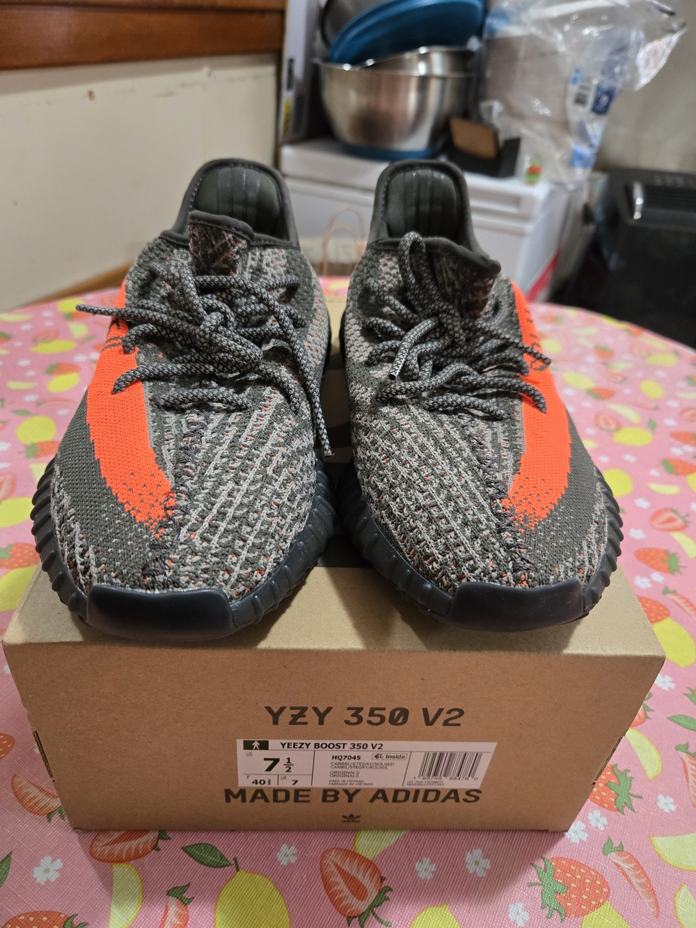 Adidas Yeezy Boost 350 V2 Carbel Size 7.5